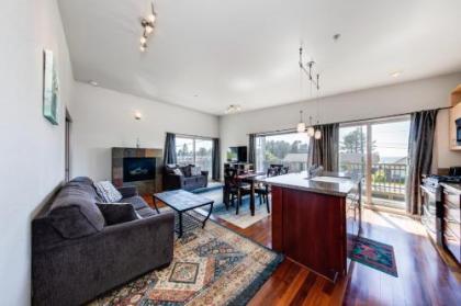 Sunset at the Beach - 2 Bed 2 Bath Apartment in Depoe Bay