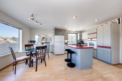 Coastal Dream - image 8