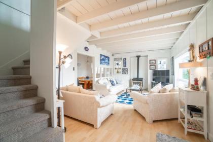 Coral Cottage
