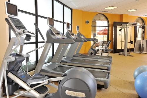 Embassy Suites Des Moines Downtown - image 4