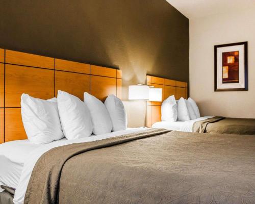 Quality Inn & Suites Des Moines Airport - image 4