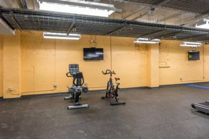 Frontdesk R&T Lofts Downtown Des Moines - image 2