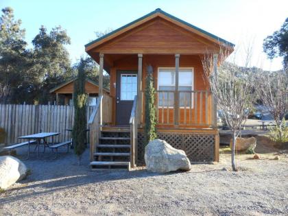 Oakzanita Springs Camping Resort Cabin 2 - image 1