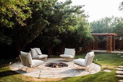 The Good House- Hot Spring Hideaway - image 12