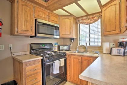 Desert Hot Springs Home in Resort Community! - image 9