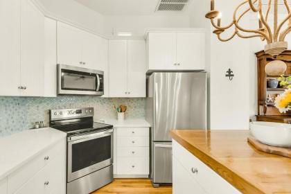 Palmetto Cottage - image 10
