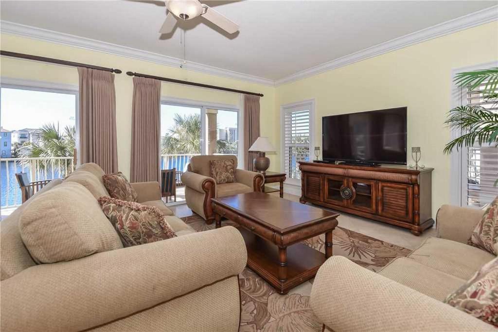 Bella Luna by Compass Resorts - image 2