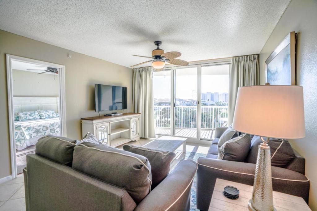 The Terrace at Pelican Beach 302 - main image