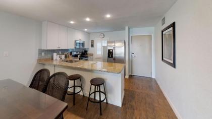 Unit 119 -Beautiful private beach cottage Recently renovated Family Friendly - image 5