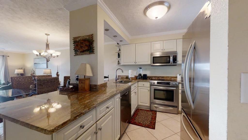 Unit 316 - West Water View! Gold Unit at Silver Rate! Relaxing! - image 4
