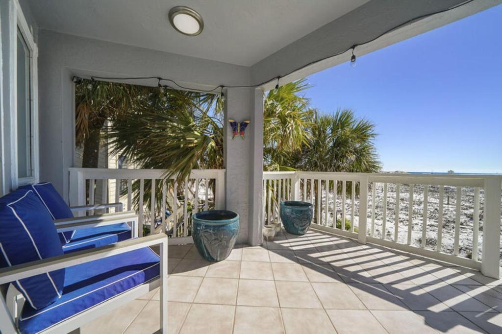 Dolphin Cove by Bliss Beach Rentals - image 3