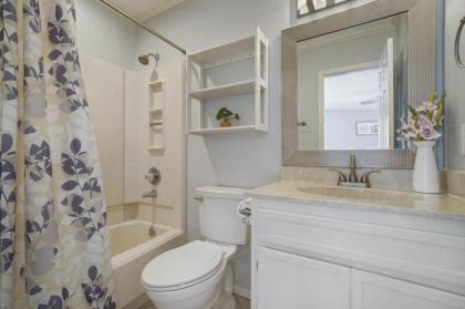 Dolphin Cove by Bliss Beach Rentals - image 7