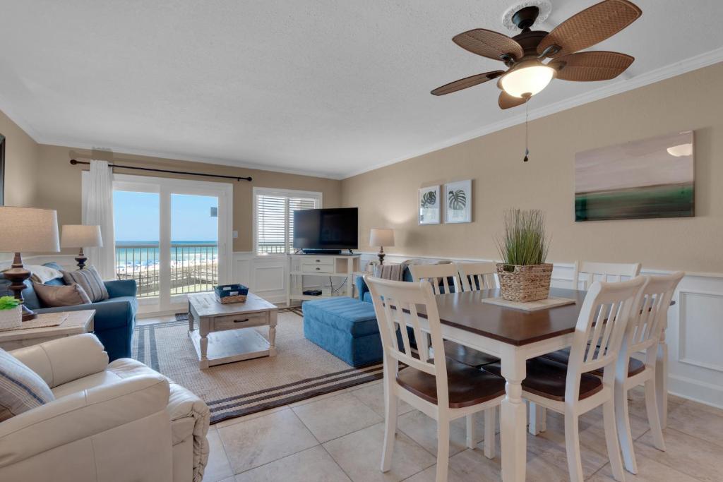 Holiday Surf & Racquet Club 319 by RealJoy Vacations - main image