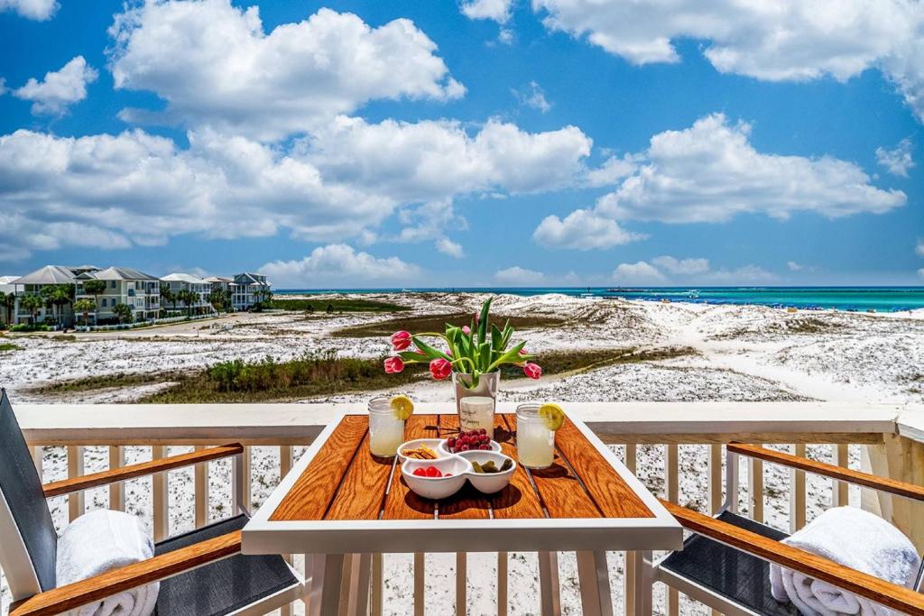 Gulf Winds Court 202 - Emerald Cove Oasis - main image