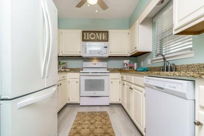 Gulf Winds Court 202 - Emerald Cove Oasis - image 10
