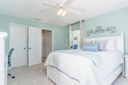 Gulf Winds Court 202 - Emerald Cove Oasis - image 12