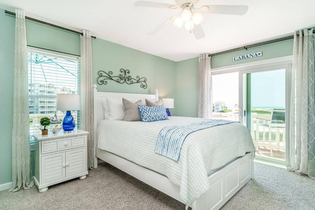 Gulf Winds Court 202 - Emerald Cove Oasis - image 3