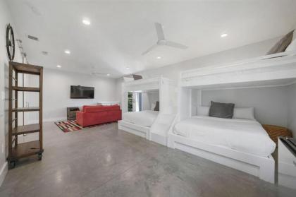 White Pearl by Five Star Properties - image 16