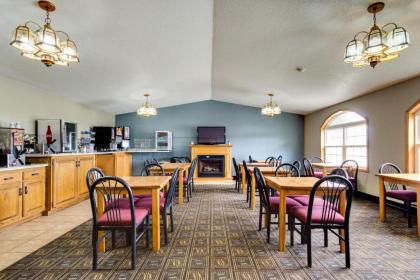 Fireside Inn and Suites - image 11