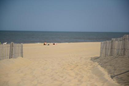Beach House Dewey - image 8