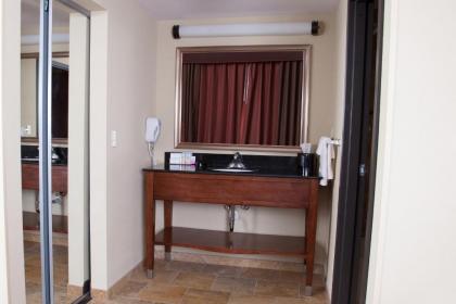 Hampton Inn & Suites Dickinson ND - image 11