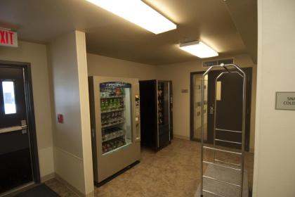 WoodSpring Suites Dickinson - image 3