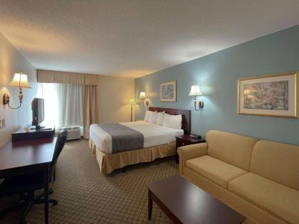 Gateway Inn & Suites - image 5