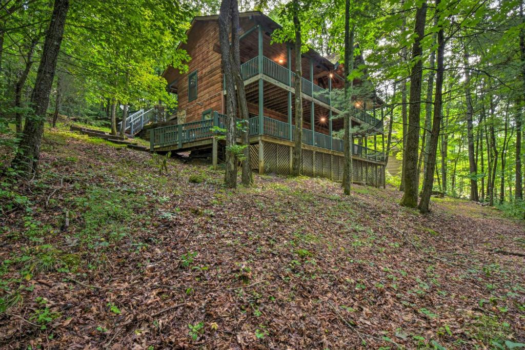 Spacious Pet-Friendly Cabin in Sky Valley! - image 4