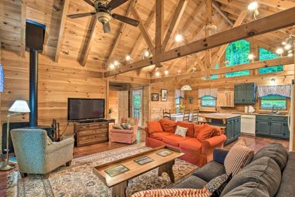 Spacious Pet-Friendly Cabin in Sky Valley! - image 5
