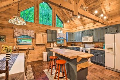 Spacious Pet-Friendly Cabin in Sky Valley! - image 8
