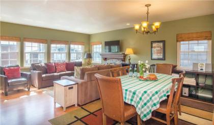 Sea Breeze! Walk to Beach!! In the Village! BBQ! Fast WiFi!! Dog Friendly! - image 2