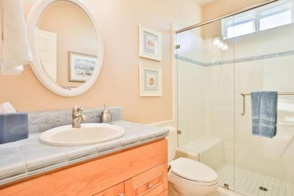 Sea Glass! AMAZING VIEWS!!!! On the Bluff! Walk to Beach! Hot Tub!! BBQ! Fast WiFi! A Dillon Beach Jewel!!! - image 15