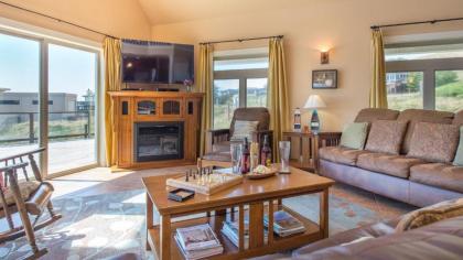 Tide Pool! PERFECT Location! AMAZING views! Short Walk to Beach! Hot Tub!! Game Room!! BBQ!! Fast WiFi!! Dog Friendly! - image 13