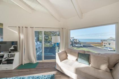 Knot-a-Care! Hot Tub!! Walk to Beach!! BBQ! Fast WiFi!! - image 7