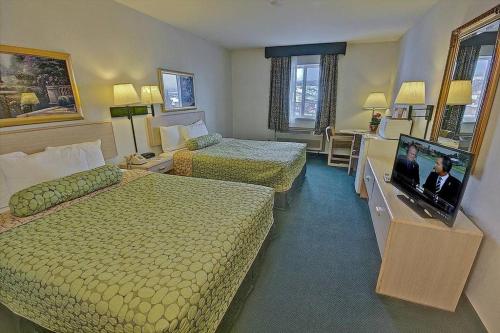 Dillon Inn - image 5