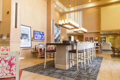 Hampton Inn & Suites Dodge City - image 4