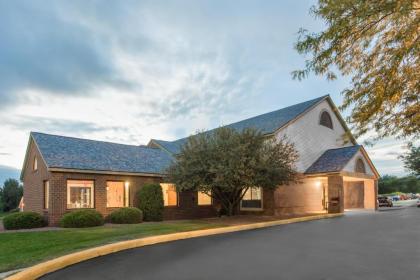 Super 8 by Wyndham Dodgeville - image 2