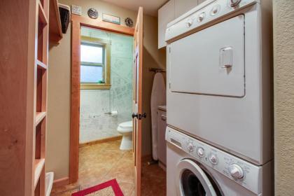 Bristlecone Beach Retreat - image 3
