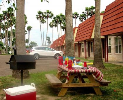 Victoria Palms Inn and Suites - image 5