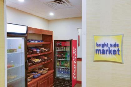 La Quinta by Wyndham Richmond - Kings Dominion - image 10