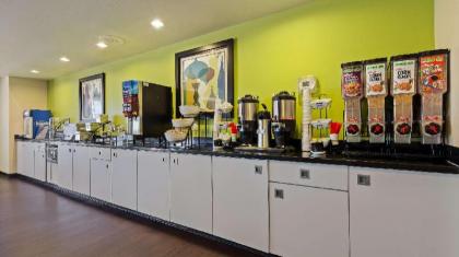 Best Western Douglas Inn & Suites - image 13