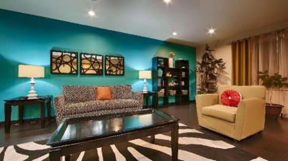 Best Western Douglas Inn & Suites - image 4