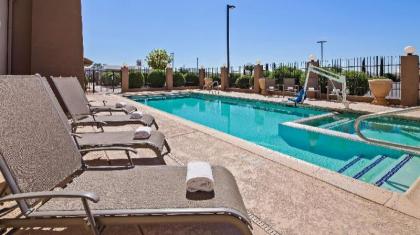 Best Western Douglas Inn & Suites - image 9