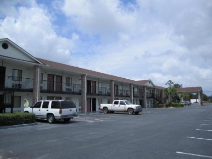 Western Inn & Suites - image 9