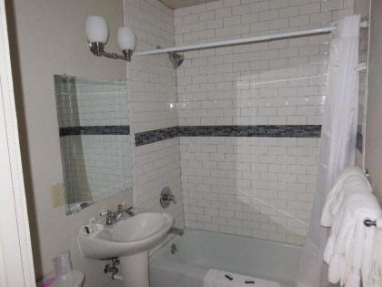 Hotel LaBonte - image 9