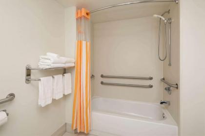 La Quinta by Wyndham Atlanta Douglasville - image 4