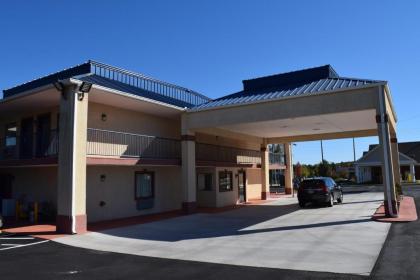Royal Inn & Suites - image 10
