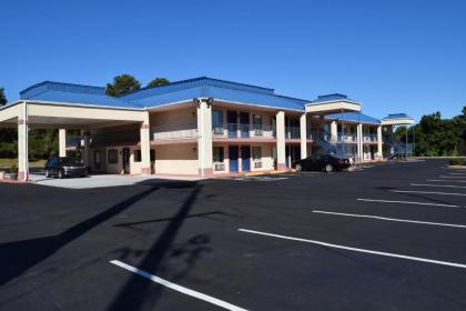 Royal Inn & Suites - image 3