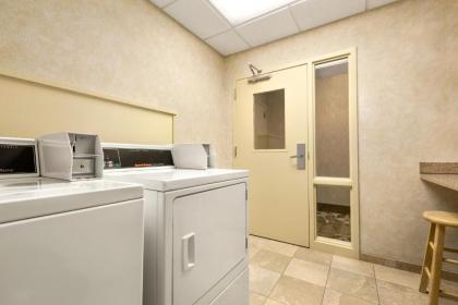 Hampton Inn Dover - image 14