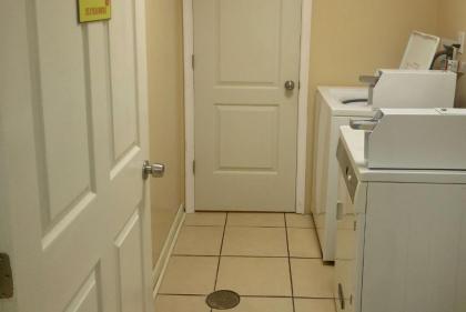 Super 8 by Wyndham Dover - image 2